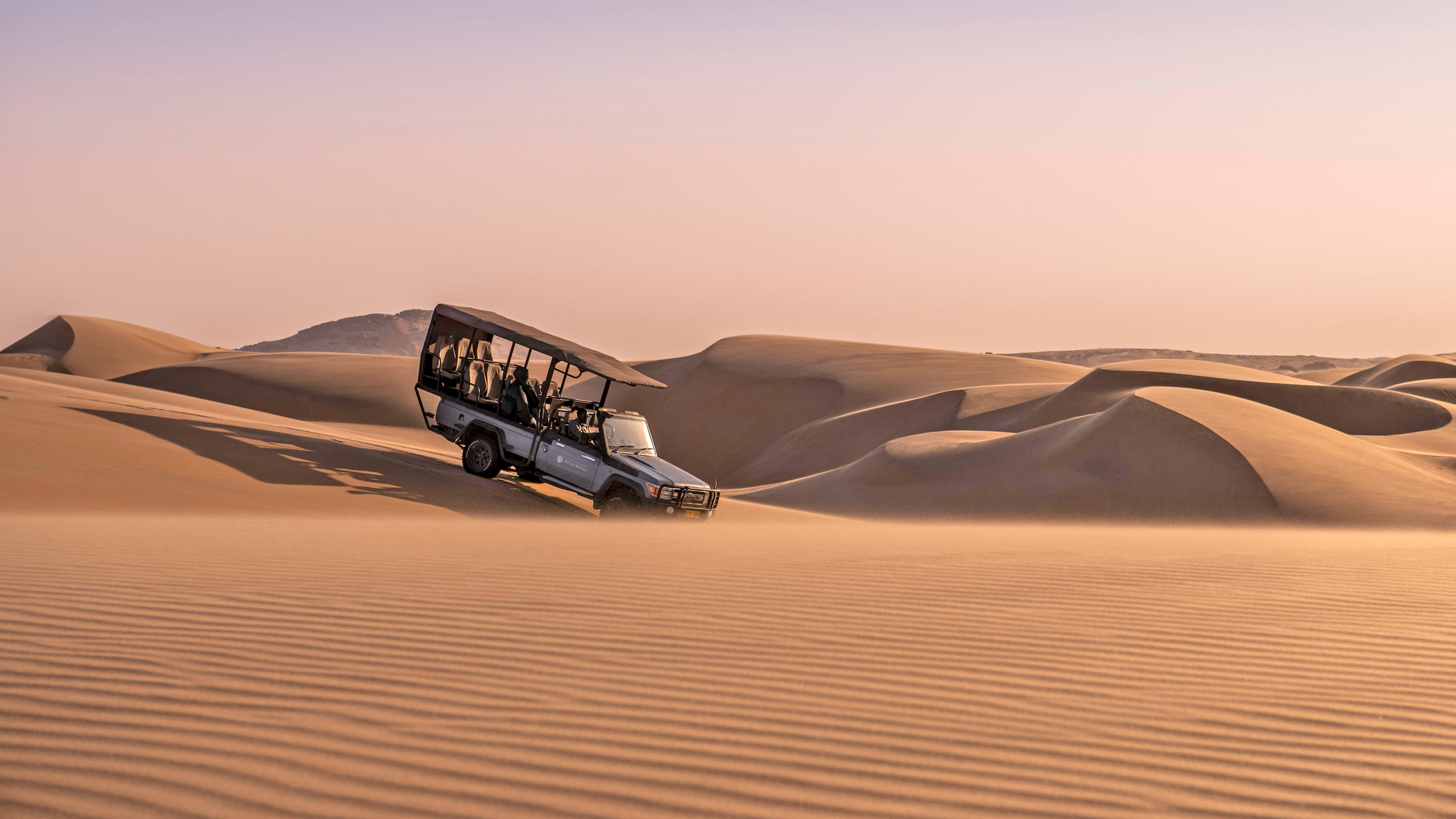 Header BestPlacesAfrica Namibia Select Jeep Wilderness